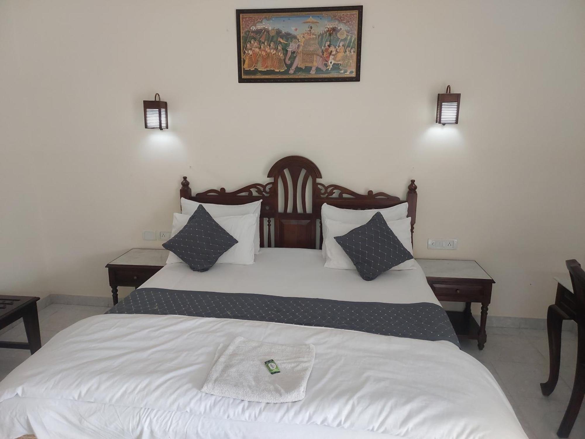 Hotel Tourist Rest House Agra Bagian luar foto