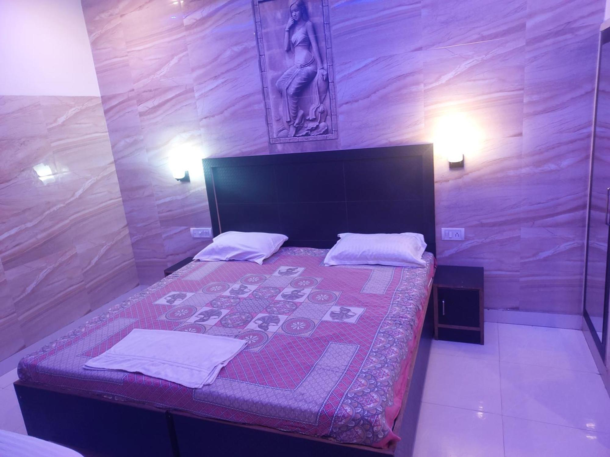 Hotel Tourist Rest House Agra Bagian luar foto