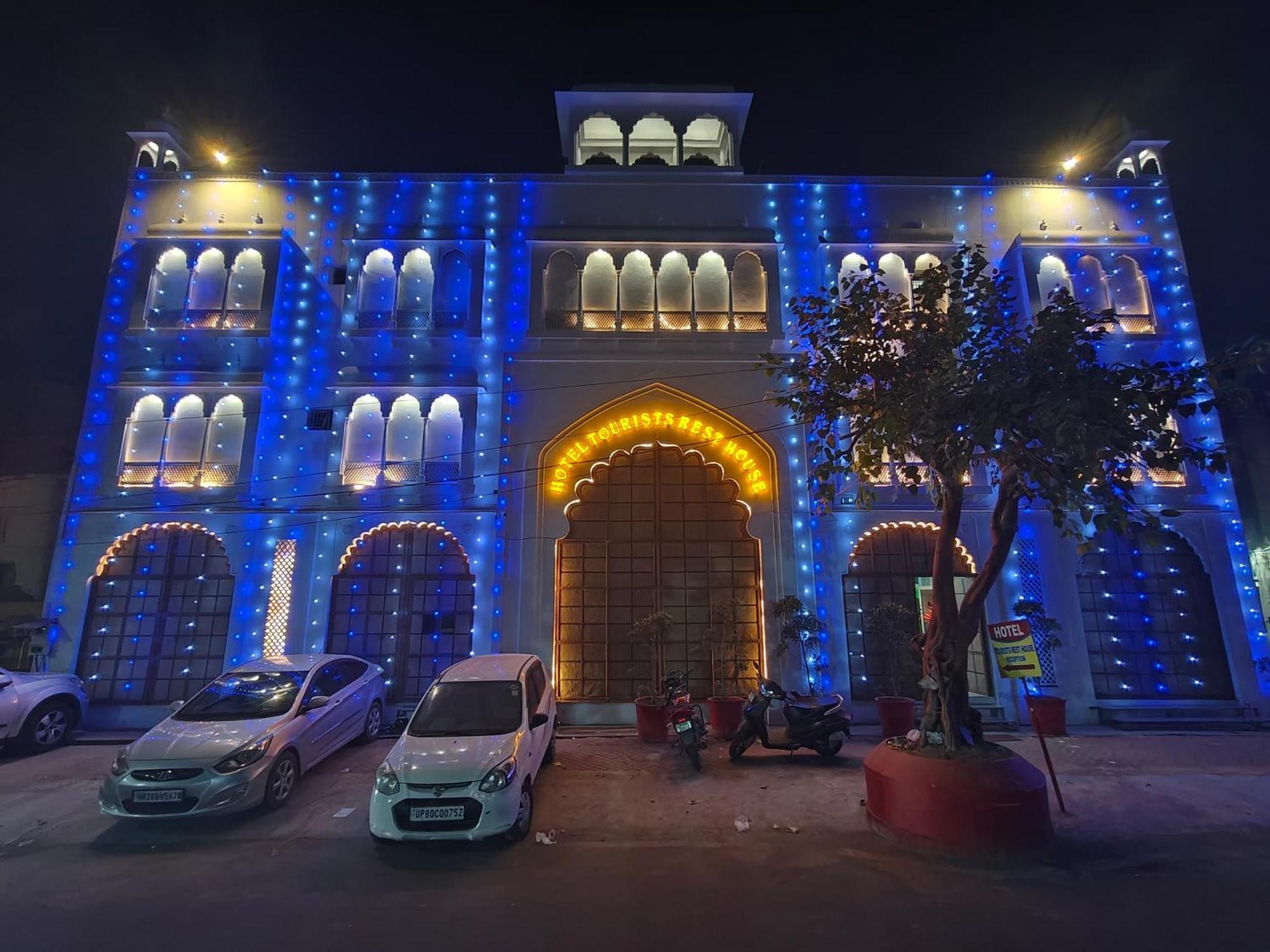 Hotel Tourist Rest House Agra Bagian luar foto