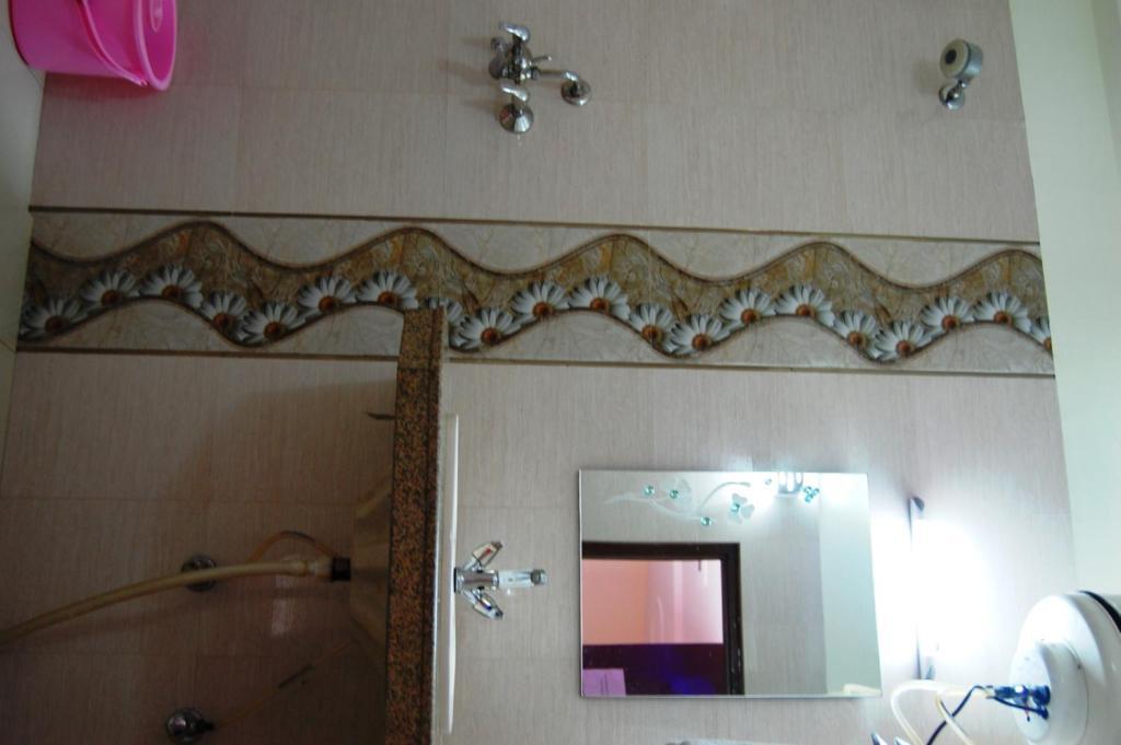 Hotel Tourist Rest House Agra Bagian luar foto