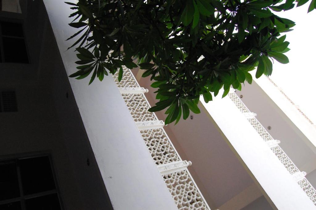 Hotel Tourist Rest House Agra Bagian luar foto